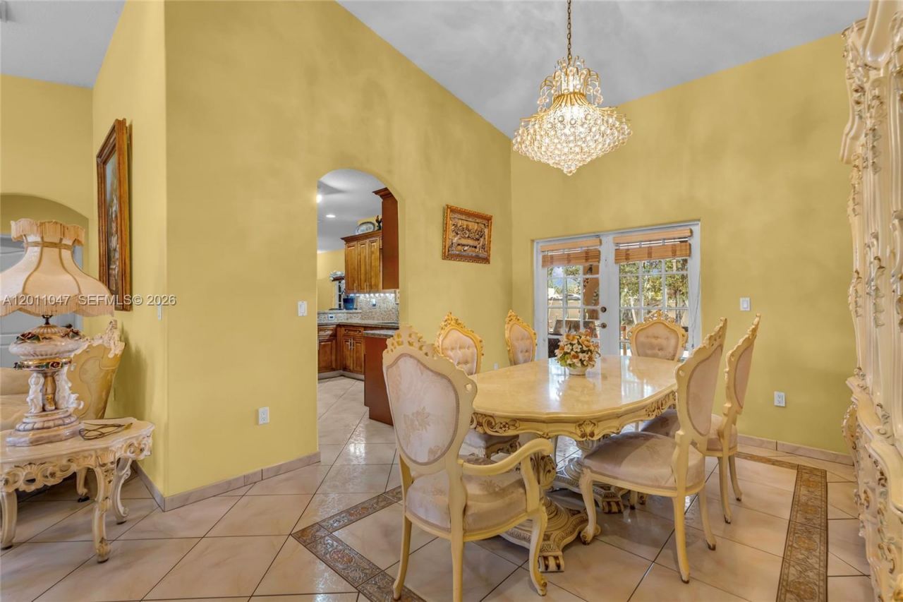 16037 NW 77th Pl, Miami Lakes, FL 33016 Photo