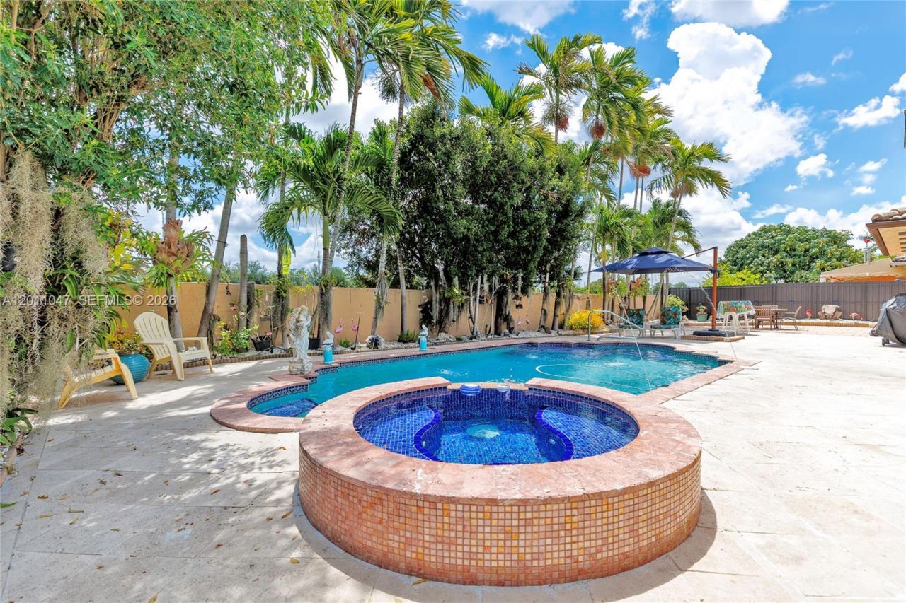 16037 NW 77th Pl, Miami Lakes, FL 33016 Photo
