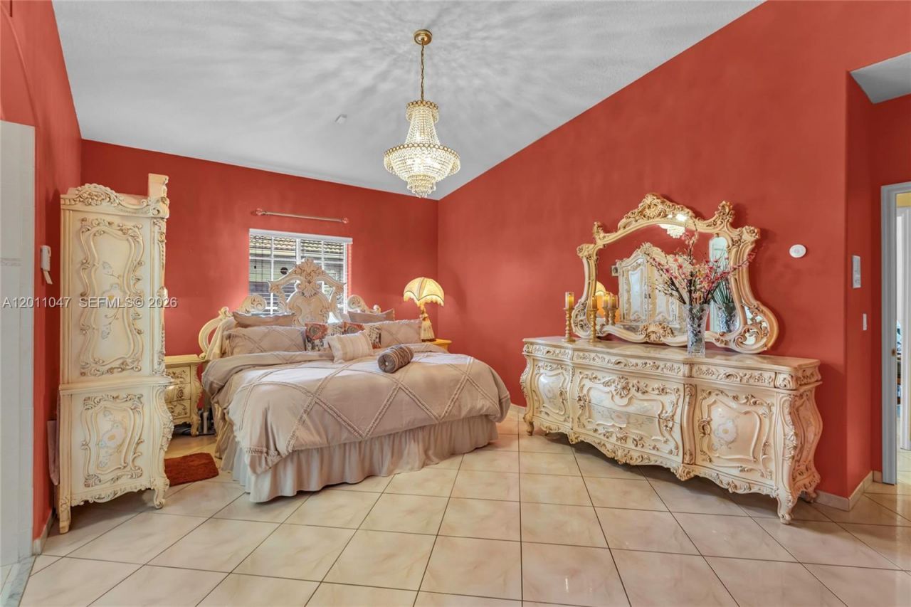 16037 NW 77th Pl, Miami Lakes, FL 33016 Photo