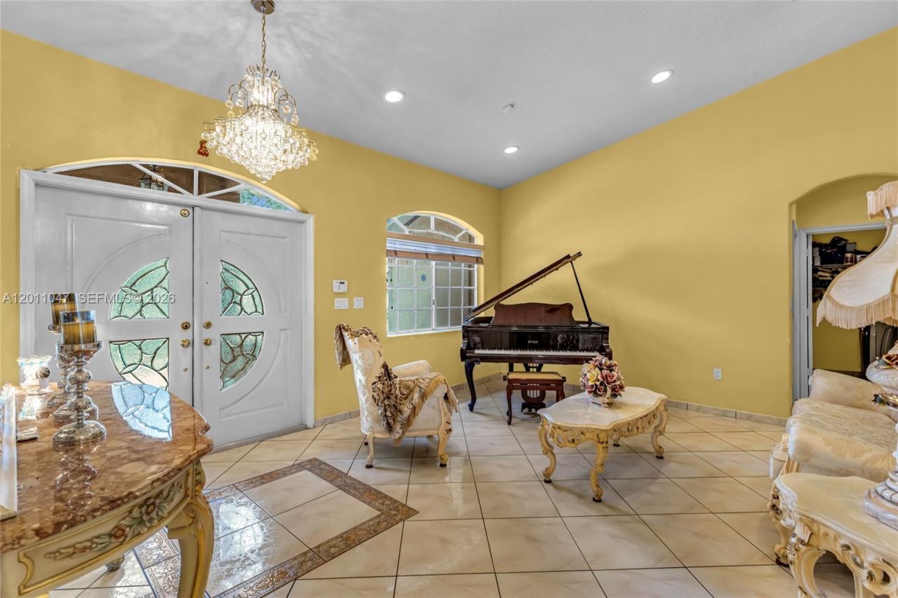 16037 NW 77th Pl, Miami Lakes, FL 33016 Photo