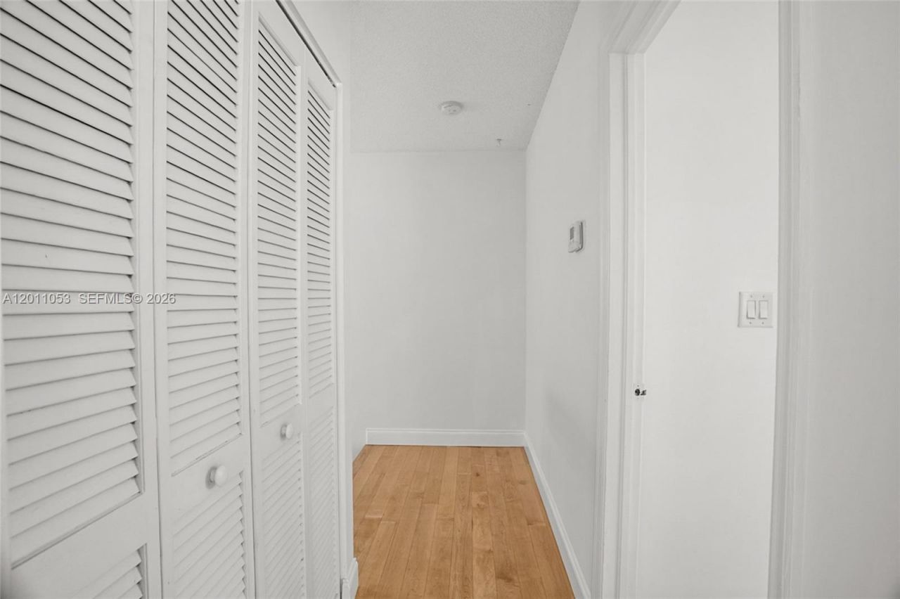 1640 Weeping Willow Way , Unit 1640, Hollywood, FL 33019 Photo