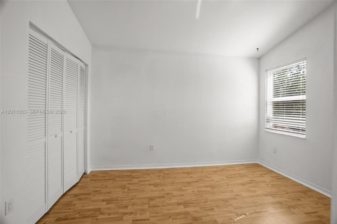 1640 Weeping Willow Way , Unit 1640, Hollywood, FL 33019 Photo
