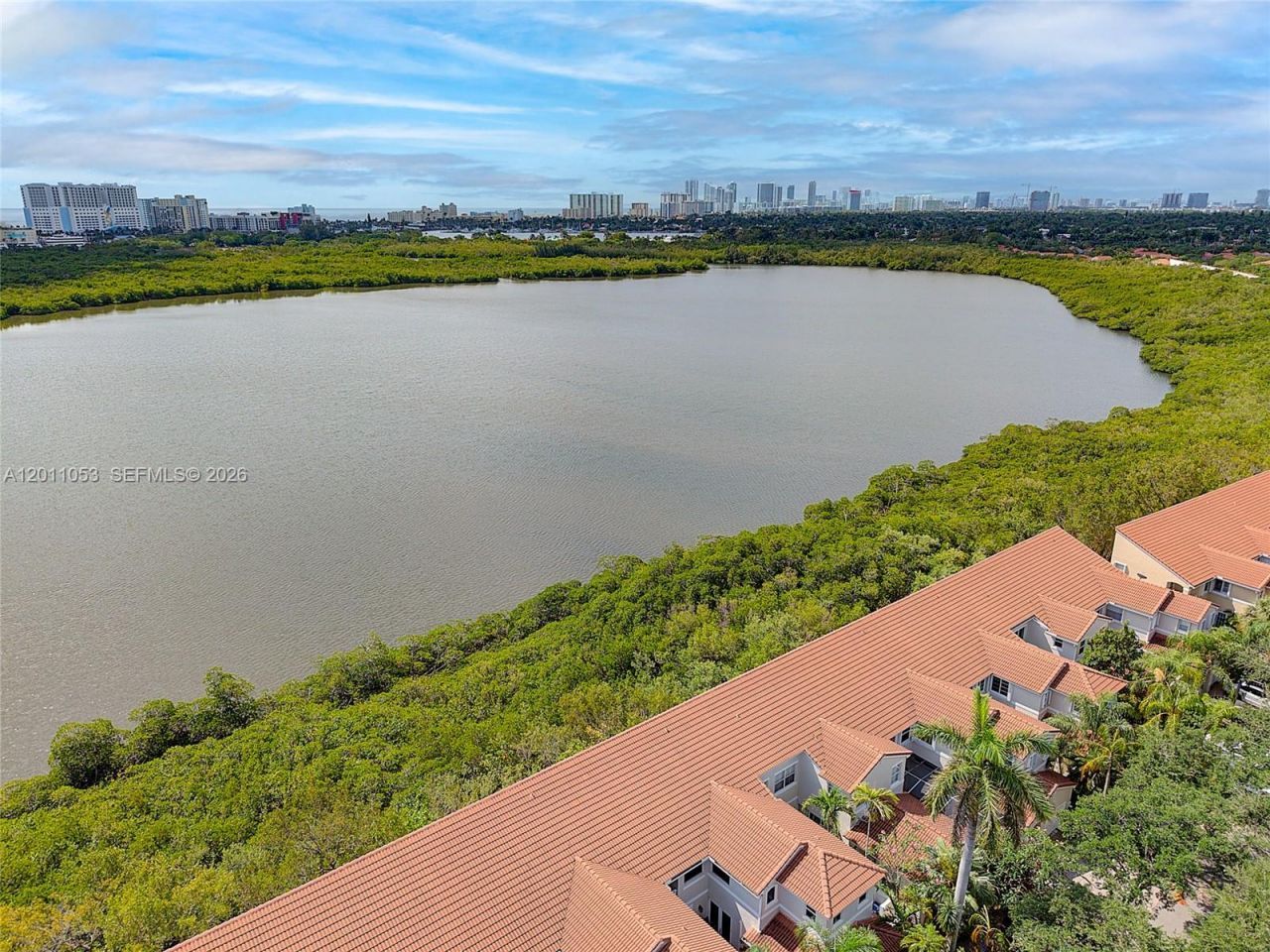 1640 Weeping Willow Way , Unit 1640, Hollywood, FL 33019 Photo