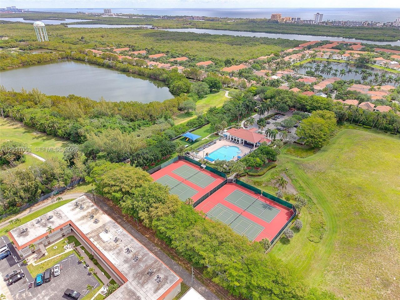 1640 Weeping Willow Way , Unit 1640, Hollywood, FL 33019 Photo