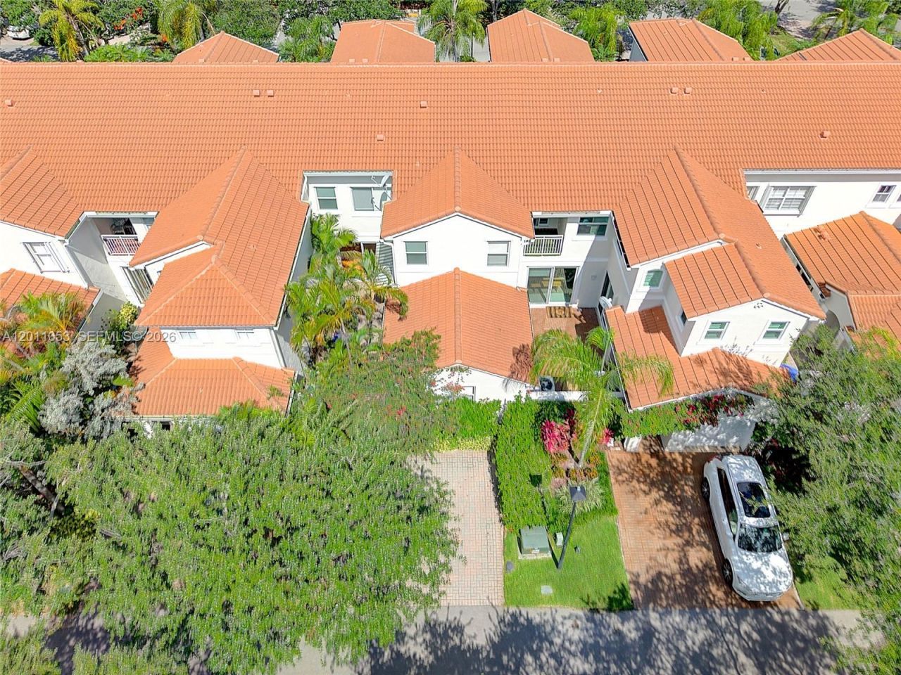 1640 Weeping Willow Way , Unit 1640, Hollywood, FL 33019 Photo