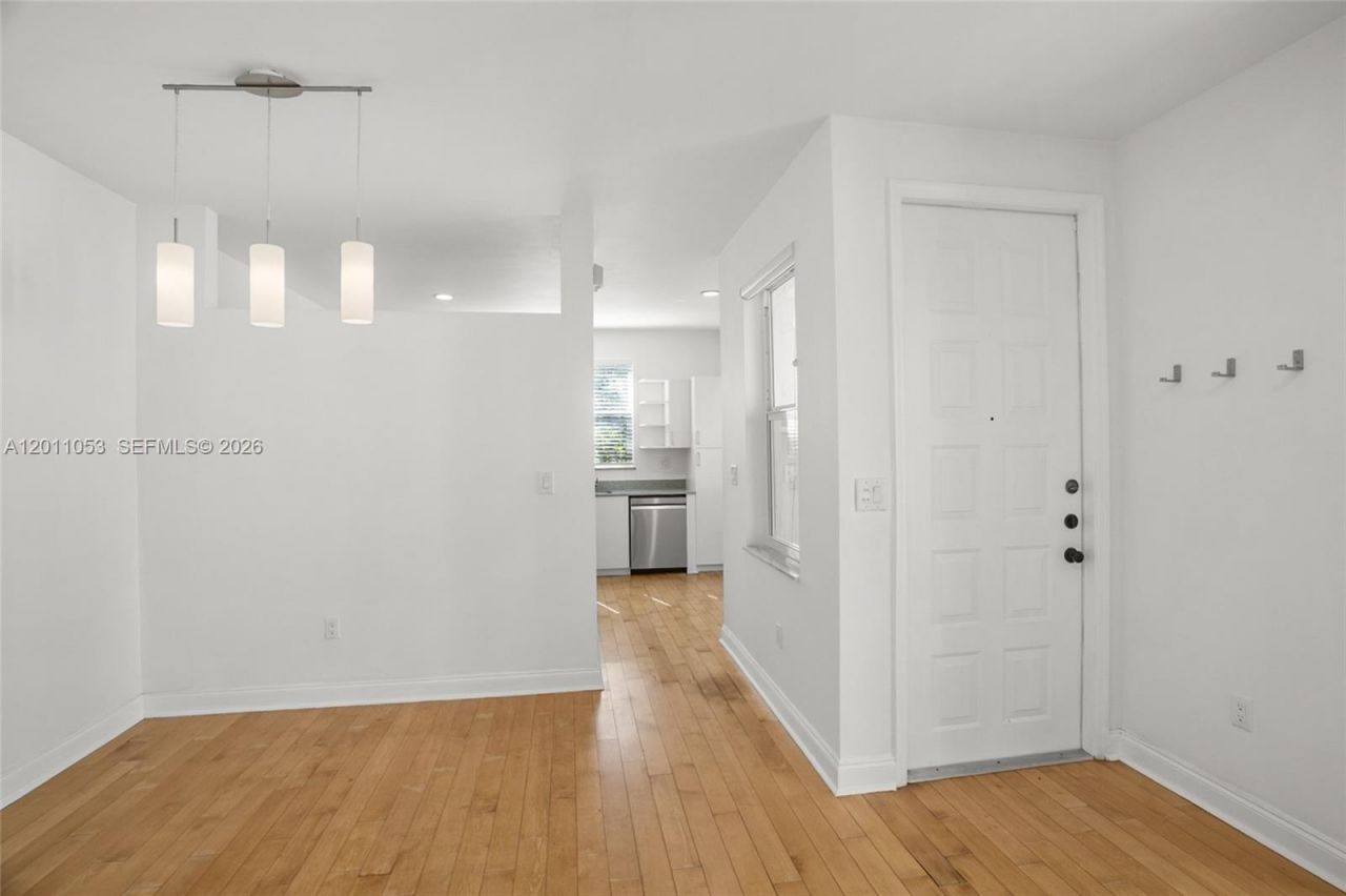 1640 Weeping Willow Way , Unit 1640, Hollywood, FL 33019 Photo