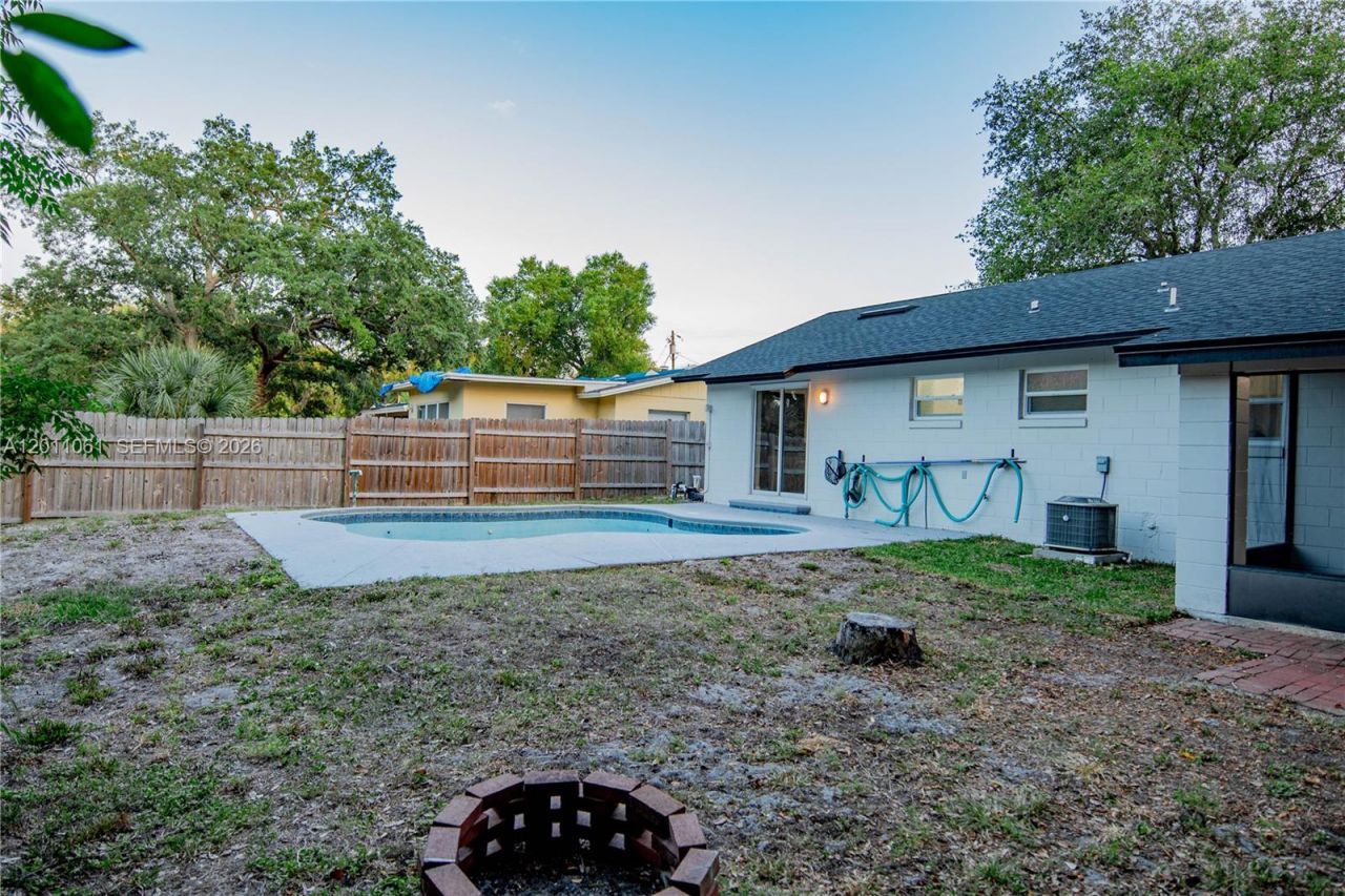 5147 Lake Nina Dr, Orlando, FL 32810 Photo