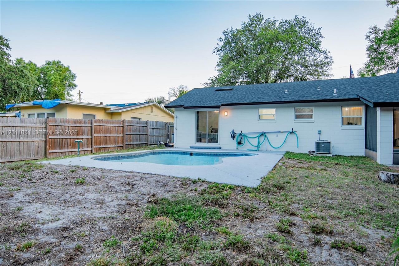 5147 Lake Nina Dr, Orlando, FL 32810 Photo