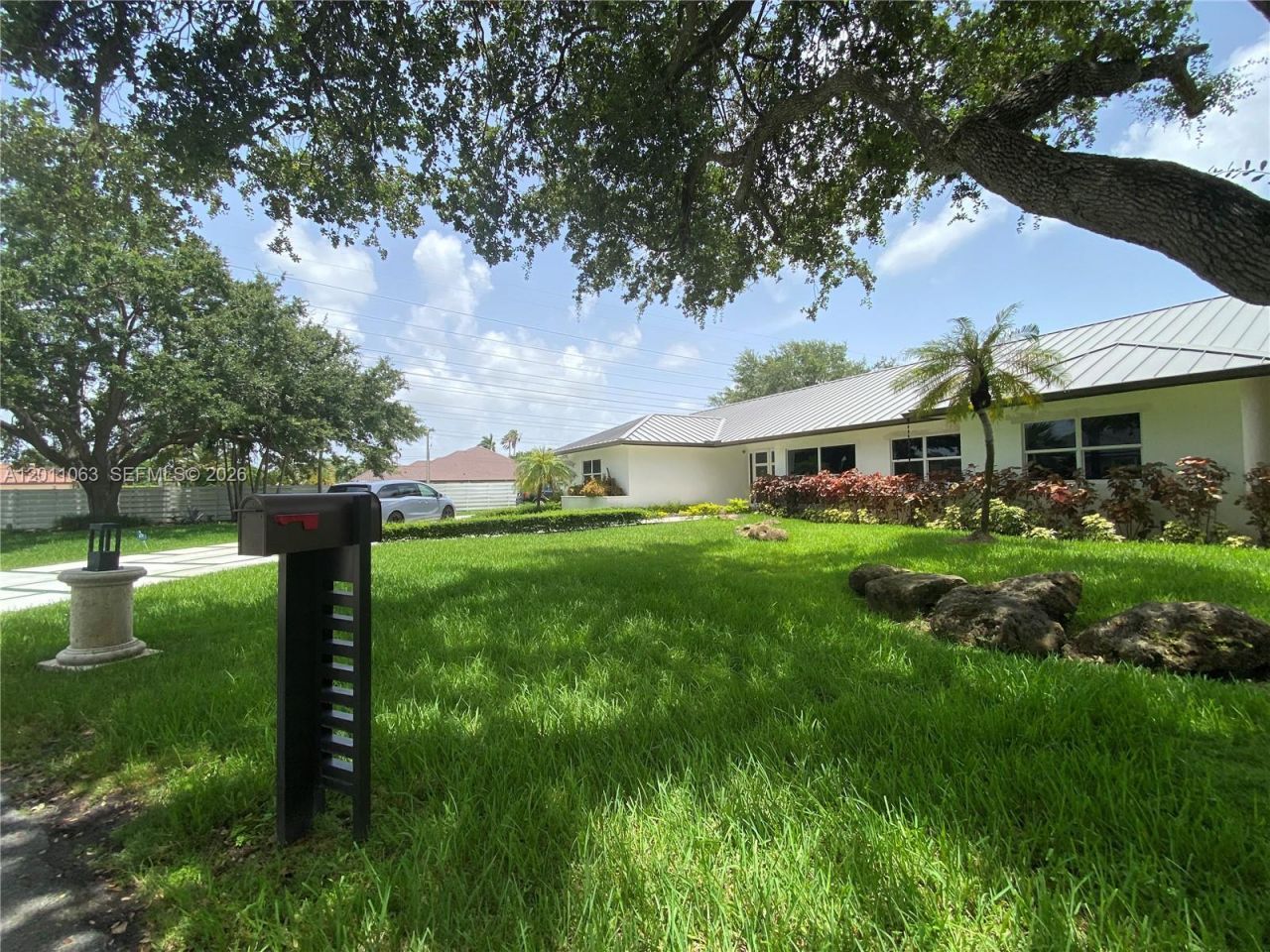 13255 SW 106th Ave , Miami, FL 33176 Photo