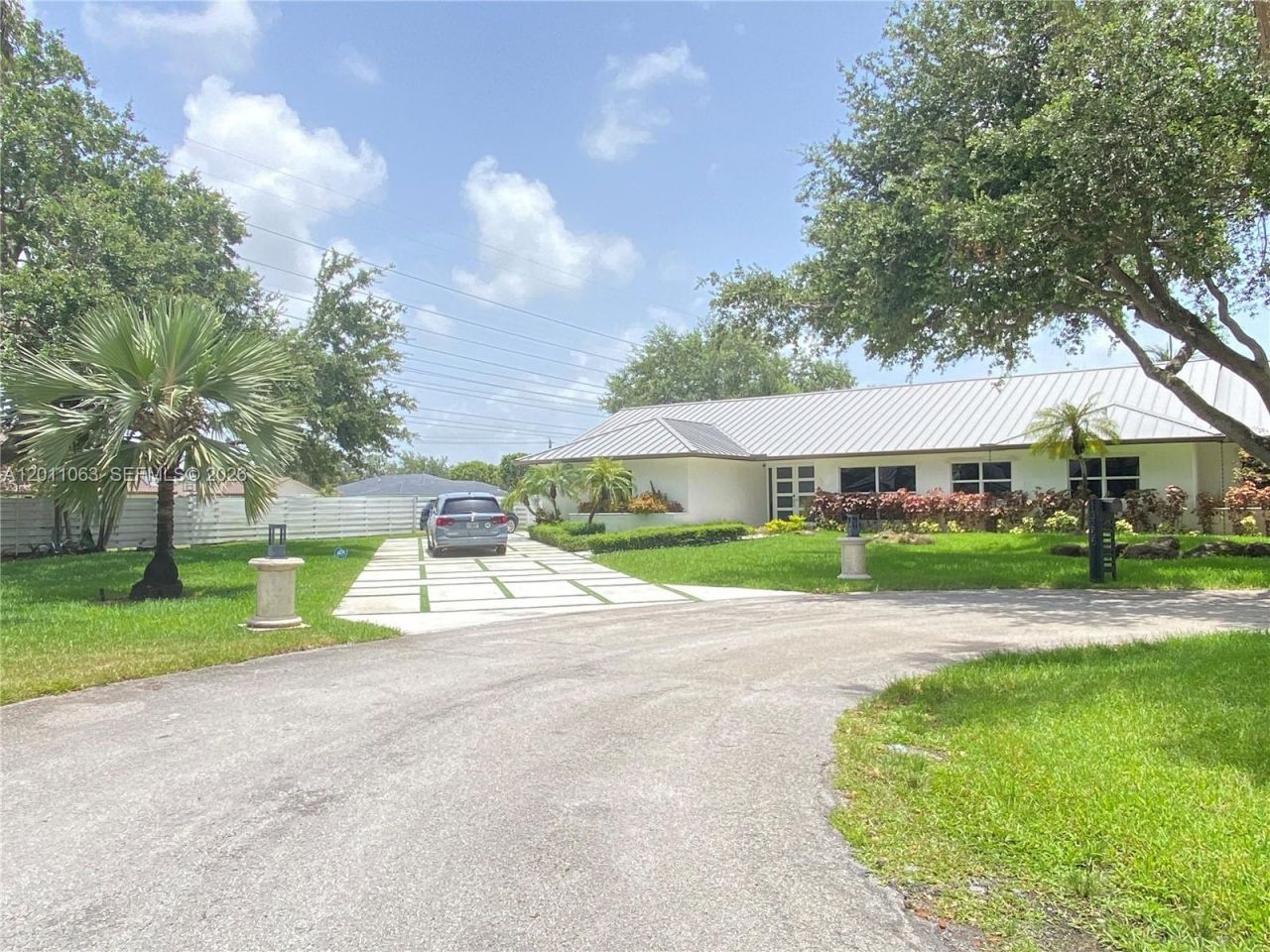 13255 SW 106th Ave , Miami, FL 33176 Photo