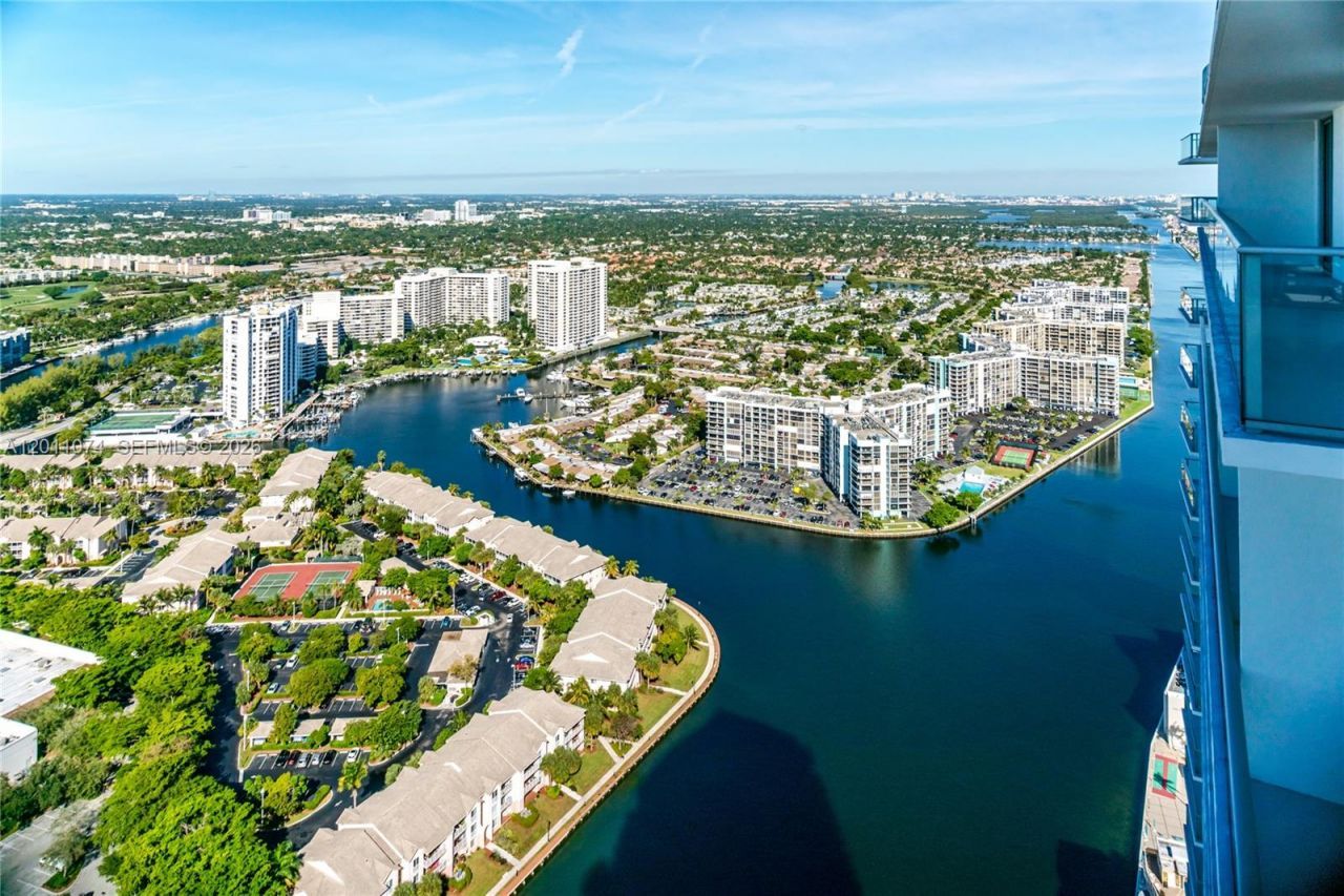 4010 S Ocean Dr, Unit R1808, Hollywood, FL 33019 Photo