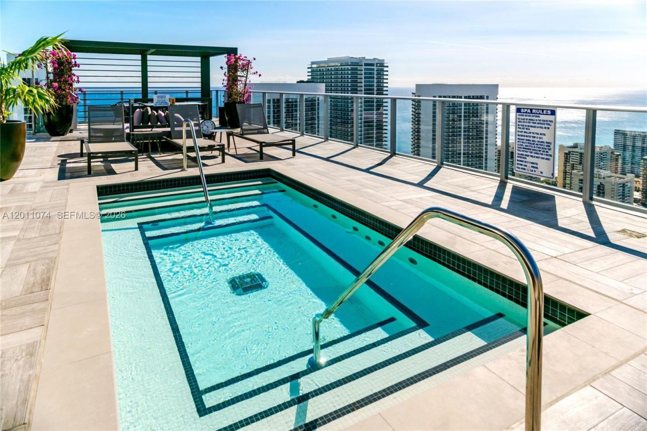 4010 S Ocean Dr, Unit R1808, Hollywood, FL 33019 Photo