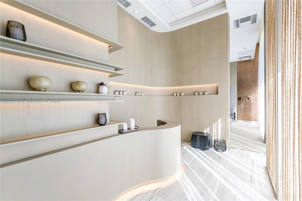 4010 S Ocean Dr, Unit R1808, Hollywood, FL 33019 Photo