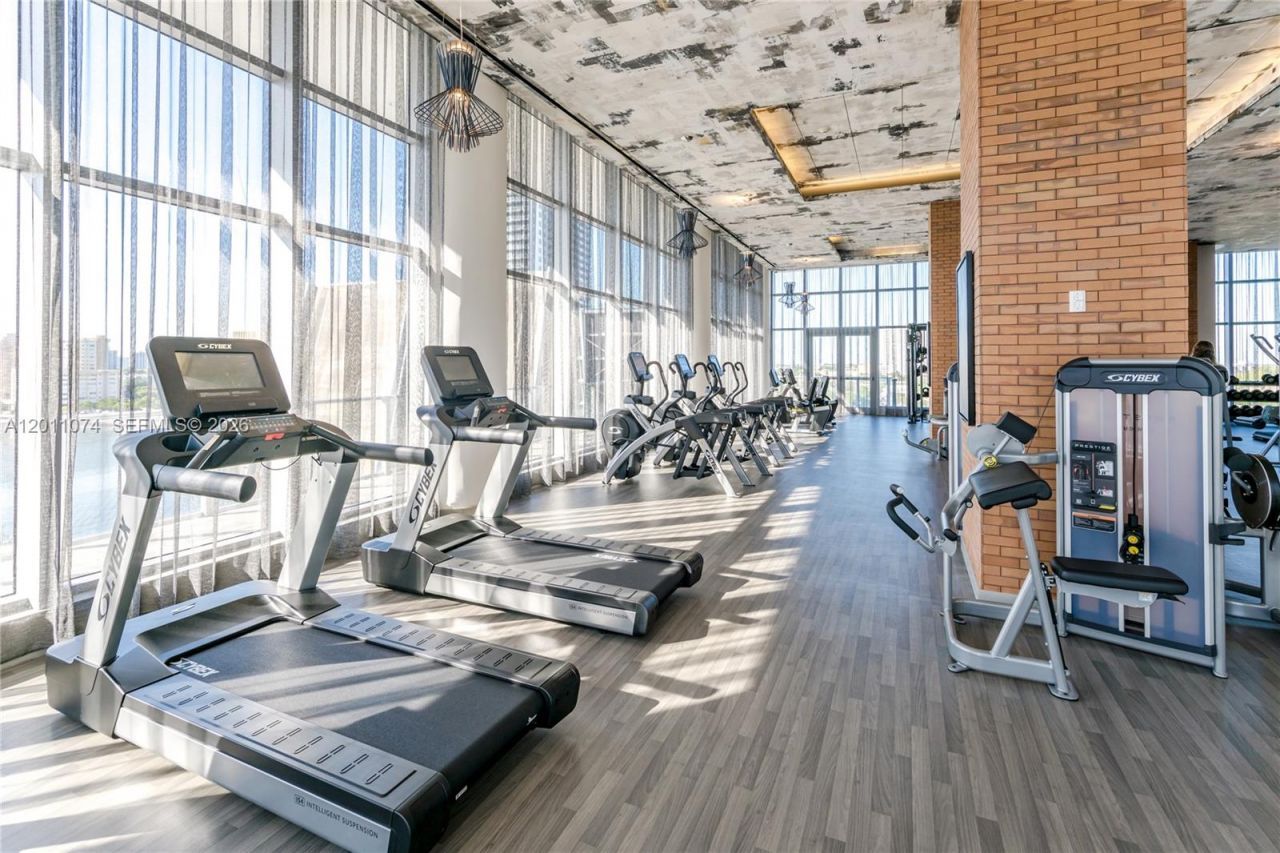 4010 S Ocean Dr, Unit R1808, Hollywood, FL 33019 Photo