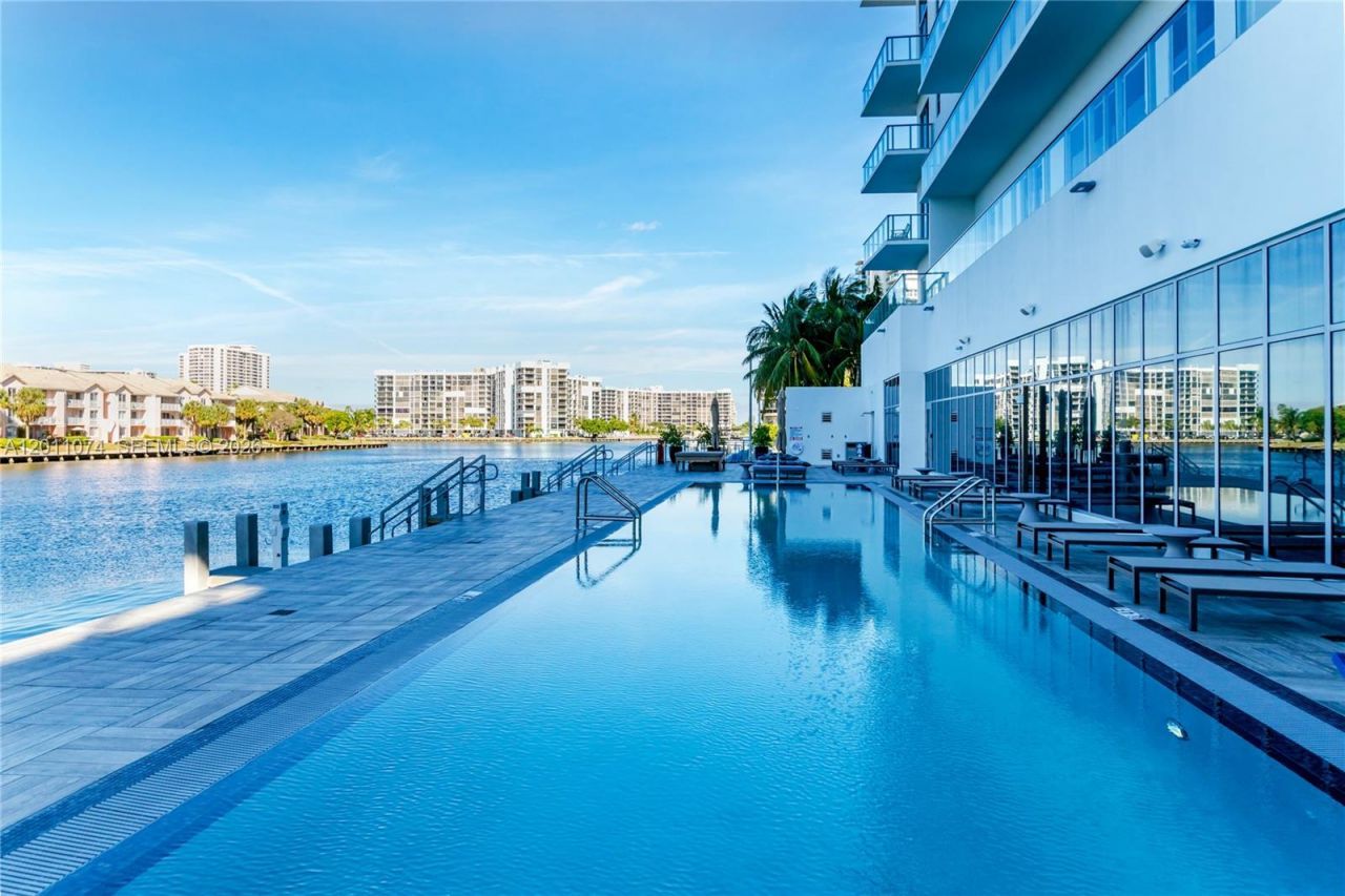 4010 S Ocean Dr, Unit R1808, Hollywood, FL 33019 Photo