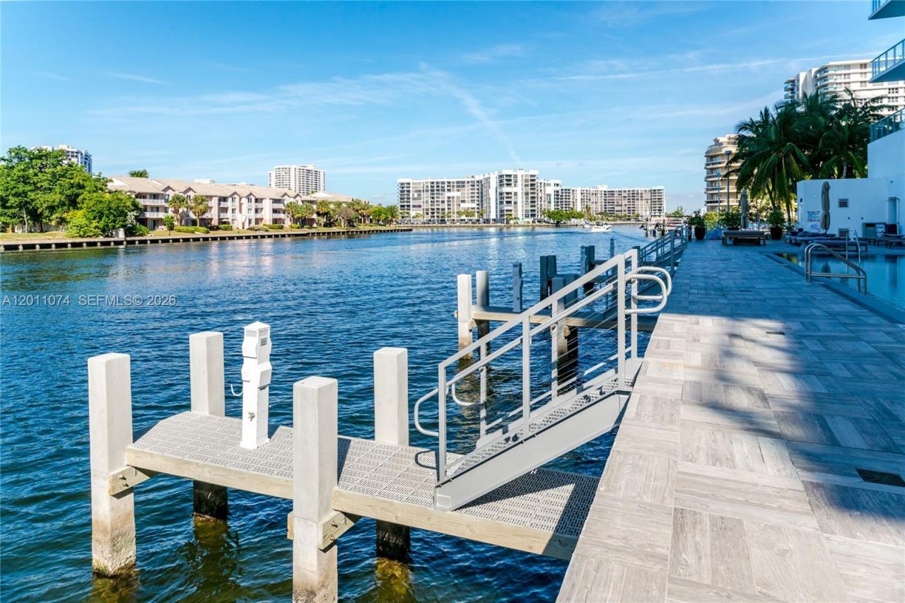 4010 S Ocean Dr, Unit R1808, Hollywood, FL 33019 Photo