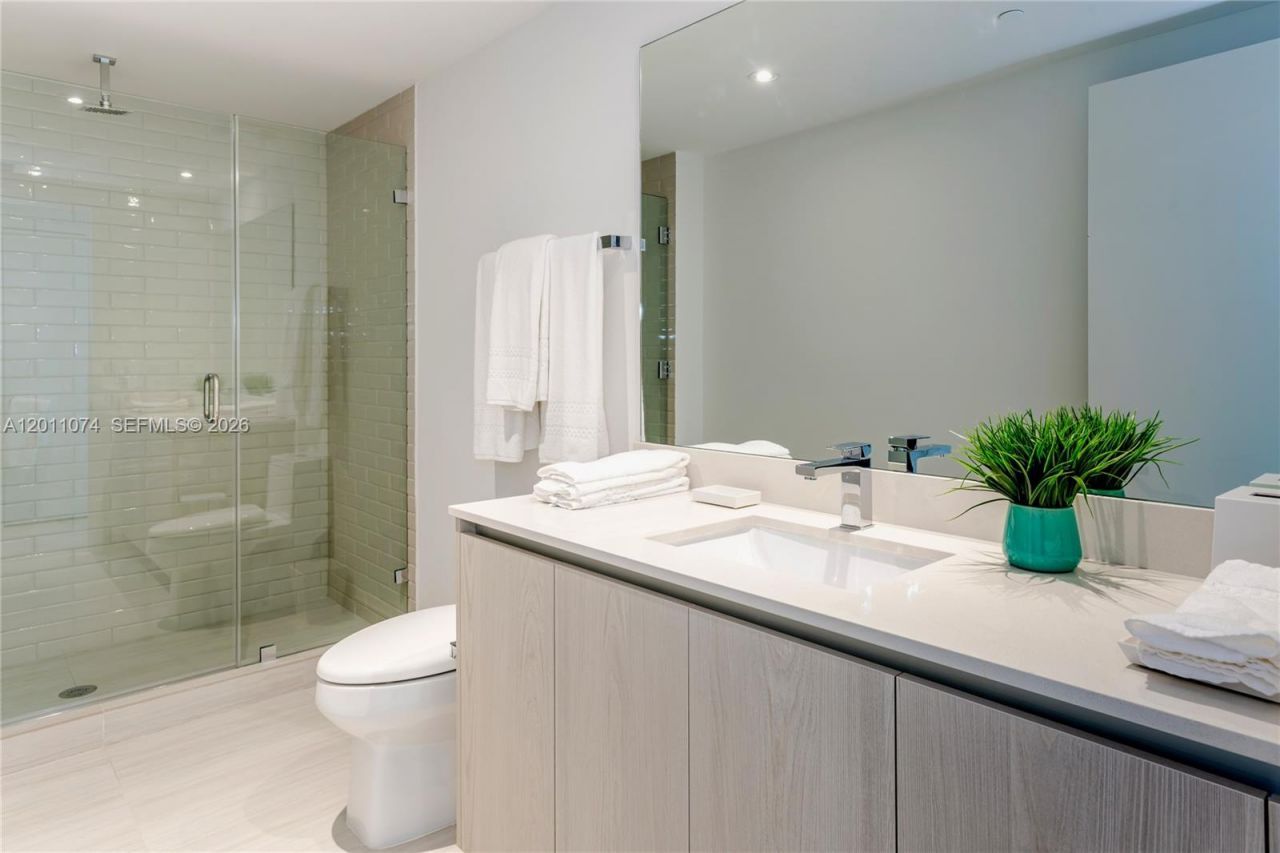 4010 S Ocean Dr, Unit R1808, Hollywood, FL 33019 Photo