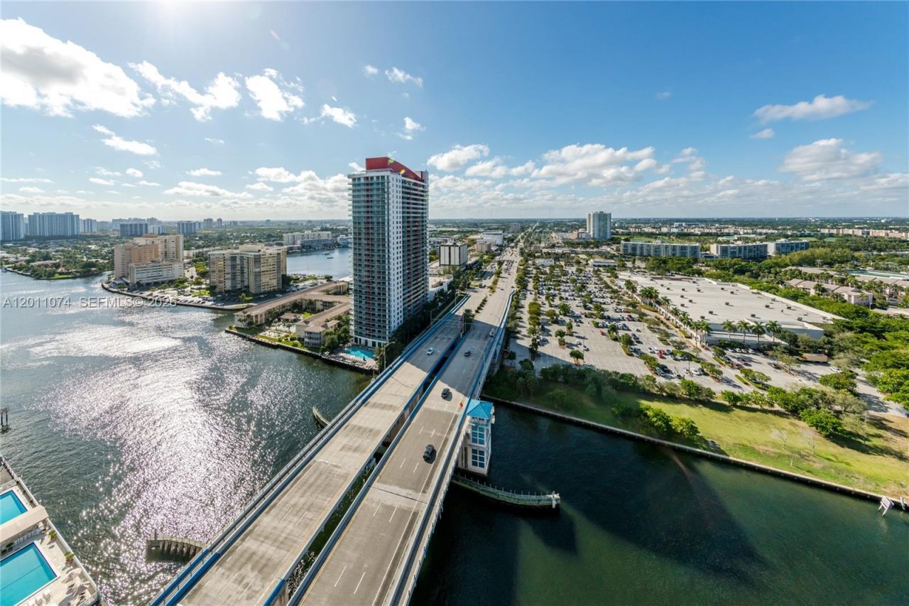 4010 S Ocean Dr, Unit R1808, Hollywood, FL 33019 Photo
