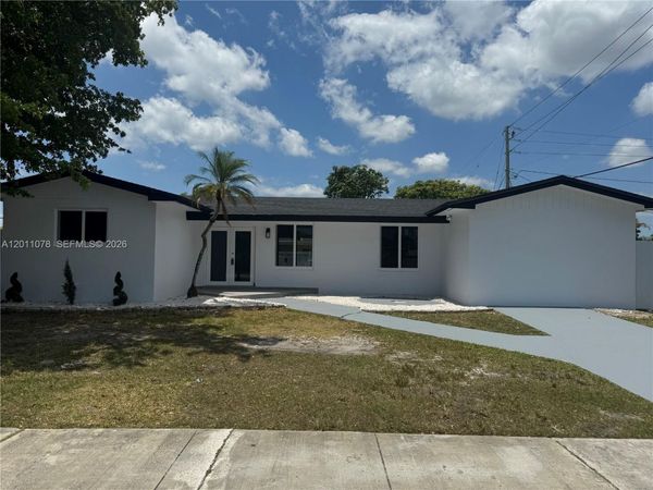 17850 SW 112th Ave , Miami, FL 33157