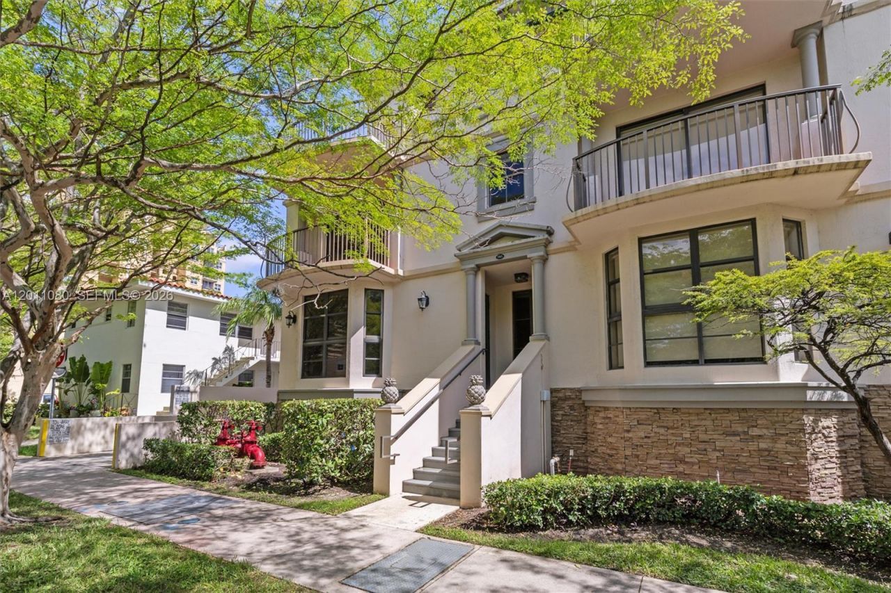 1650 Galiano St, Unit TH15, Coral Gables, FL 33134 Photo
