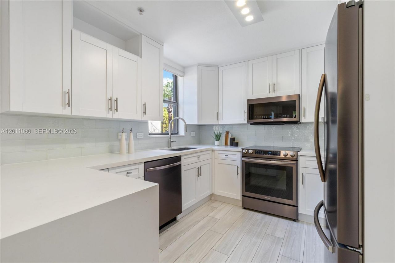 1650 Galiano St, Unit TH15, Coral Gables, FL 33134 Photo