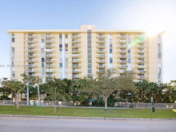 2350 NE 135th St , Unit 1111, North Miami, FL 33181