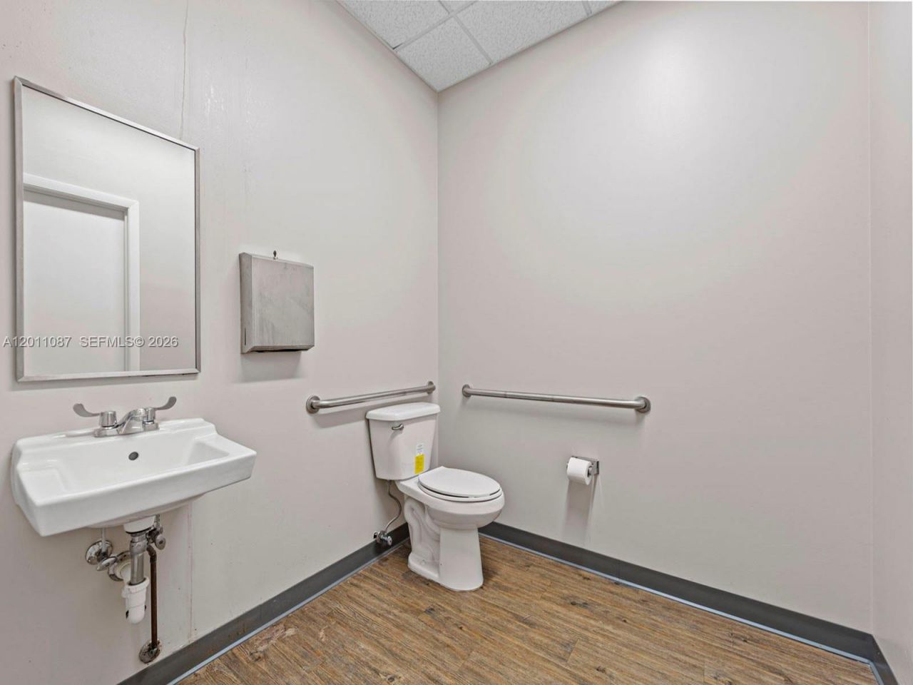 735 Shotgun Rd , Sunrise, FL 33326 Photo
