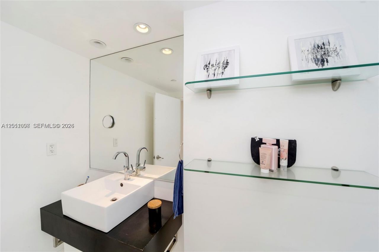 100 Lincoln Rd , Unit 605, Miami Beach, FL 33139 Photo