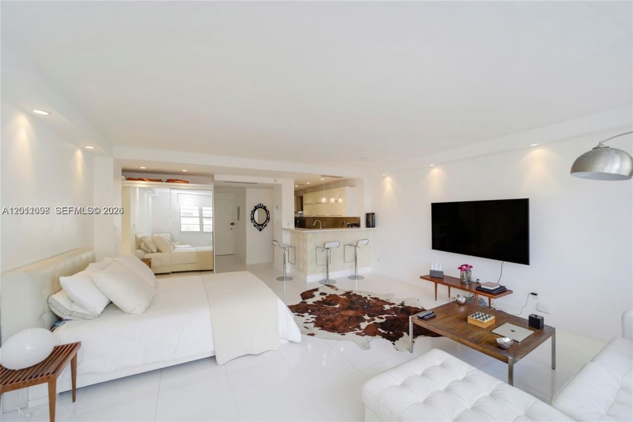 100 Lincoln Rd , Unit 605, Miami Beach, FL 33139 Photo