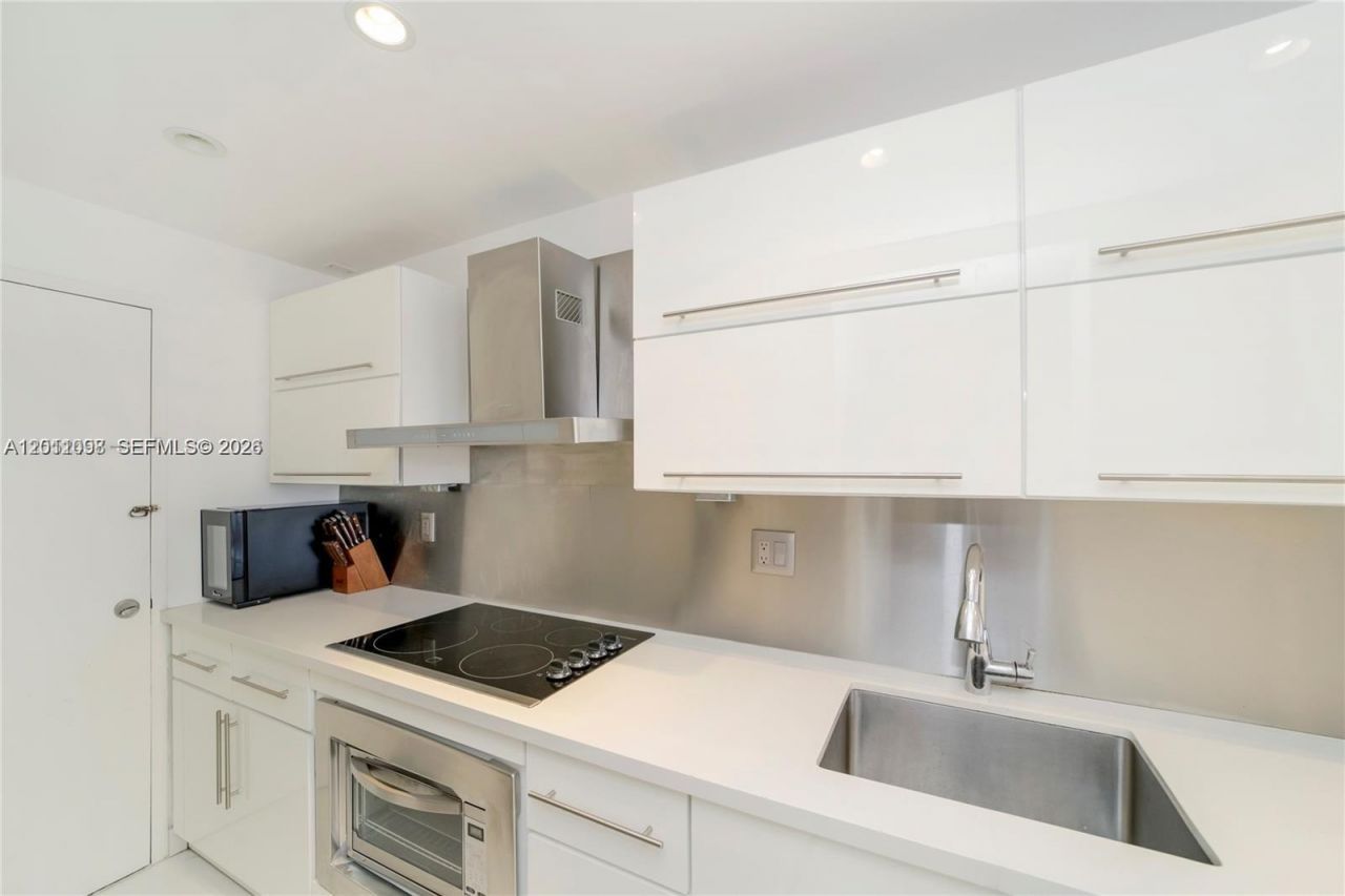 100 Lincoln Rd , Unit 605, Miami Beach, FL 33139 Photo