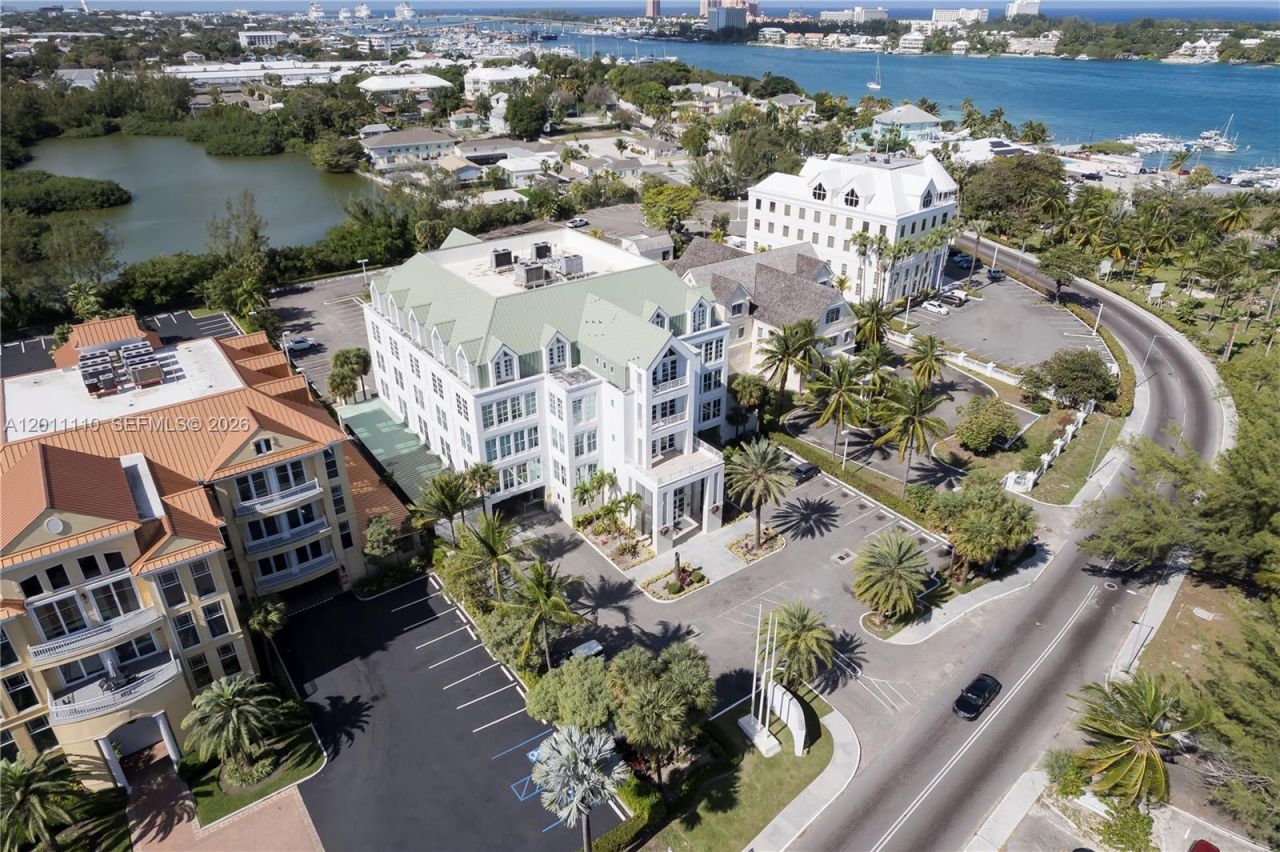 9 E Bay Street , ,  00000 Photo