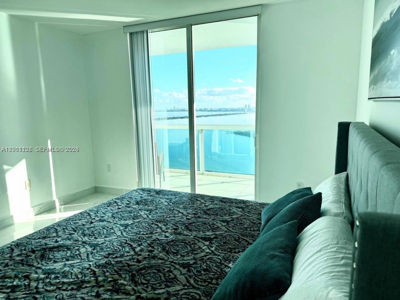 1800 N Bayshore Dr, Unit 3807, Miami, FL 33132 Photo