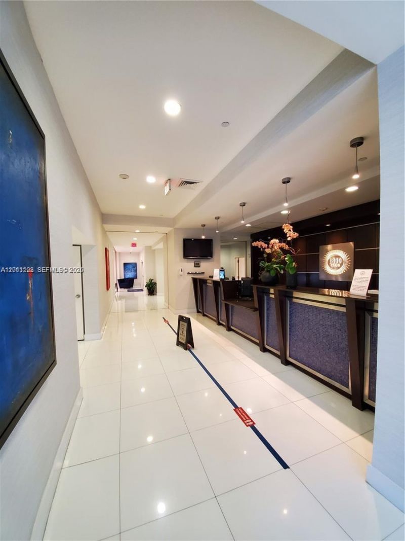 1800 N Bayshore Dr, Unit 3807, Miami, FL 33132 Photo