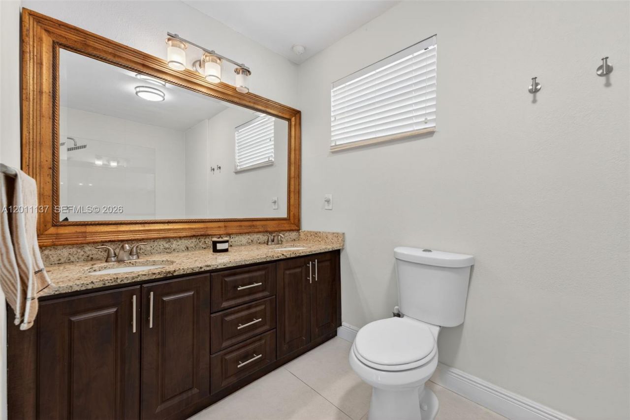 8005 SW 106th St , Miami, FL 33156 Photo
