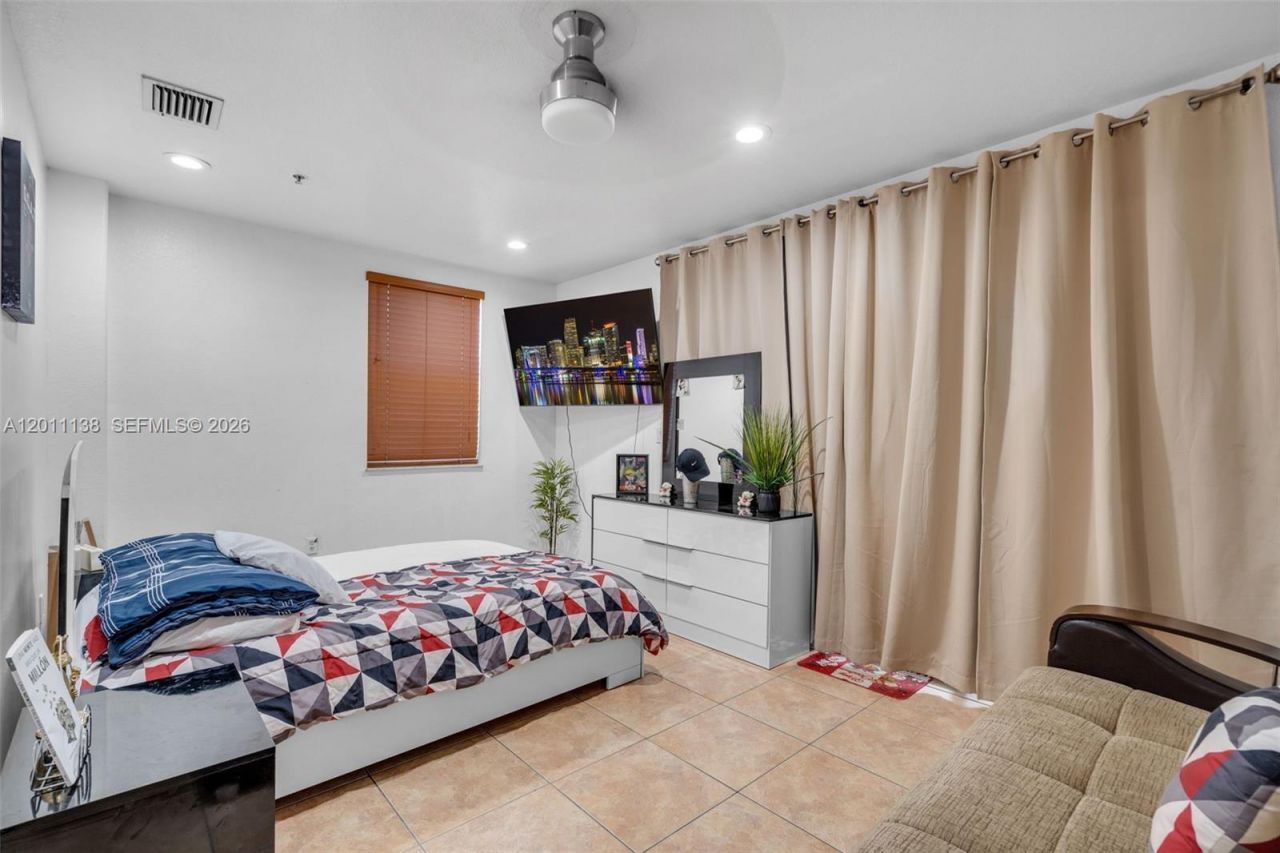 8031 W 36th Ave , Unit 1, Hialeah, FL 33018 Photo
