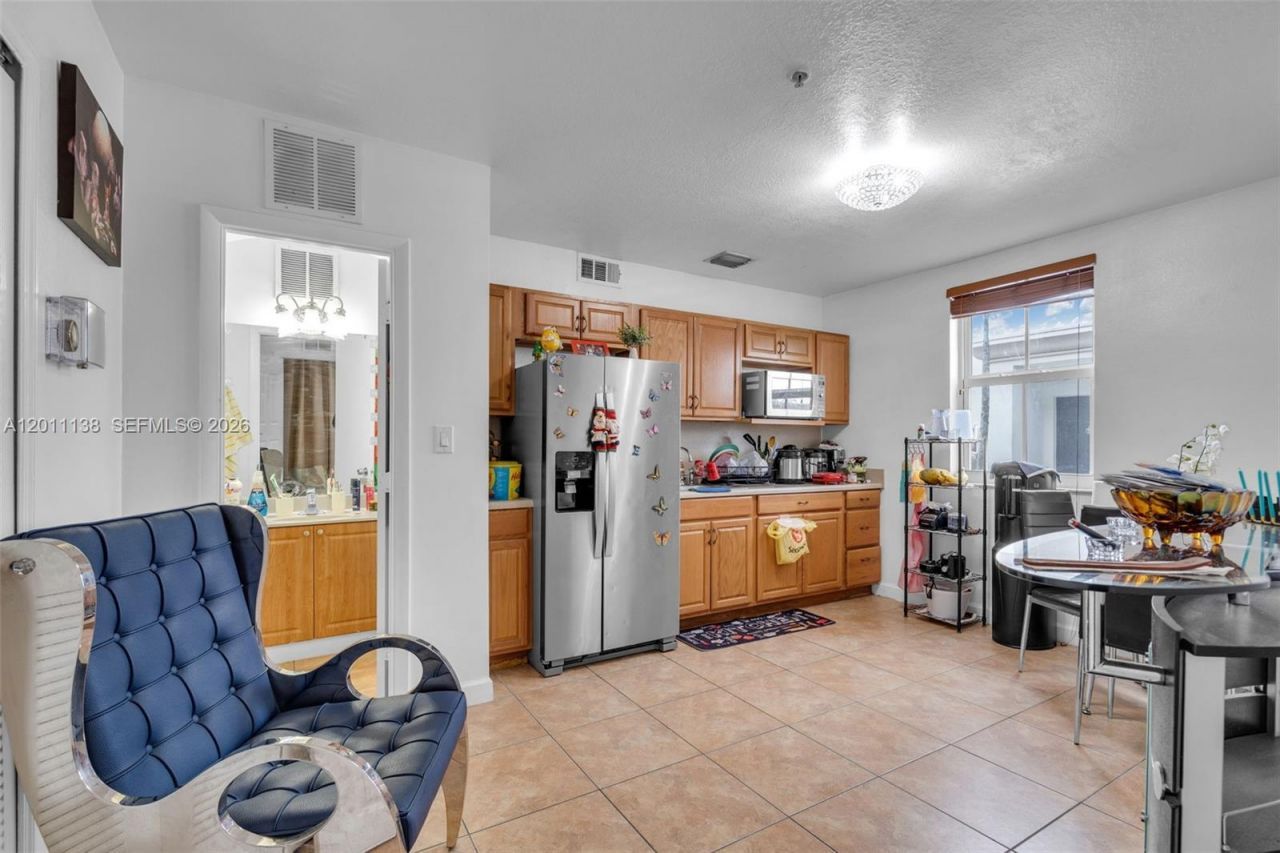 8031 W 36th Ave , Unit 1, Hialeah, FL 33018 Photo