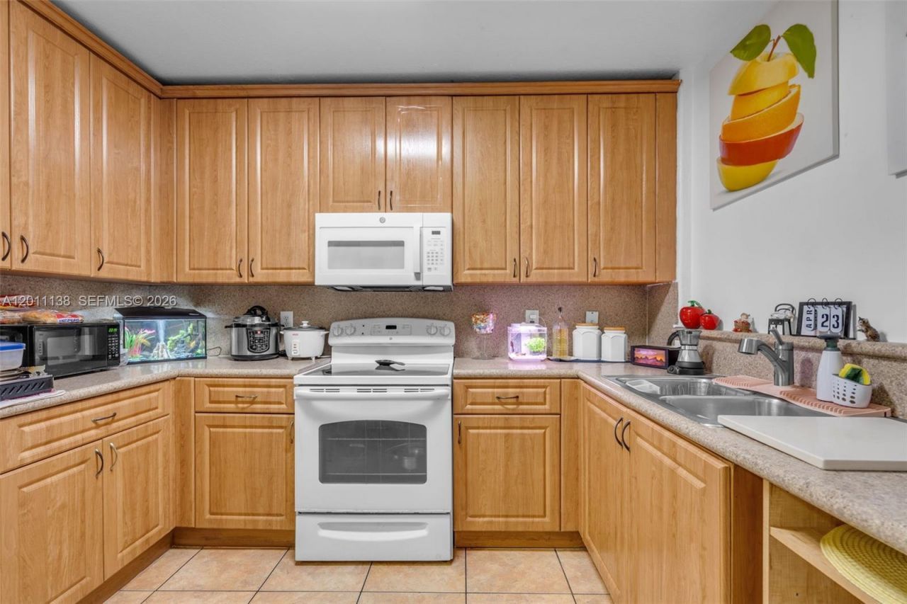 8031 W 36th Ave , Unit 1, Hialeah, FL 33018 Photo