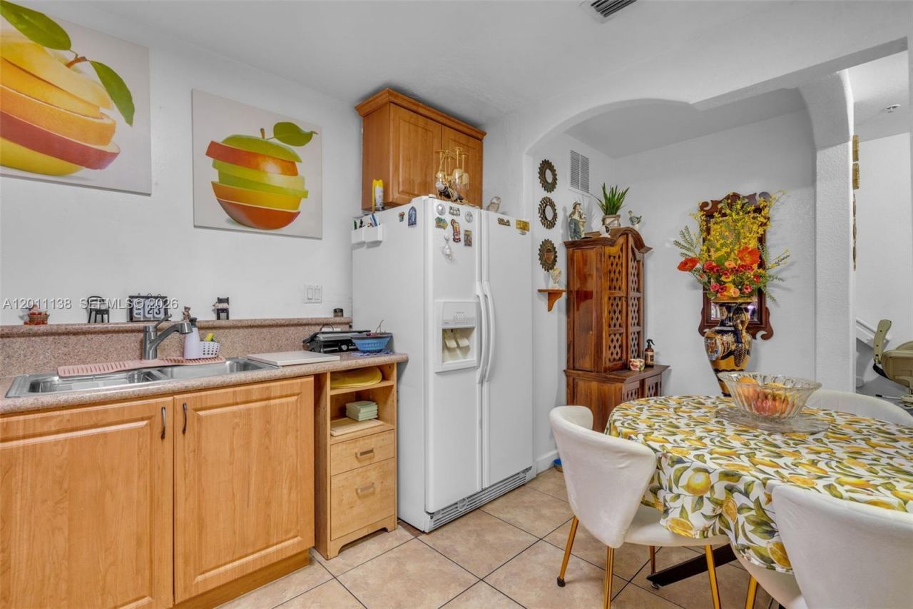 8031 W 36th Ave , Unit 1, Hialeah, FL 33018 Photo