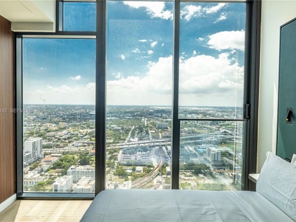20 NE 11th st , Unit 5306, Miami, FL 33132