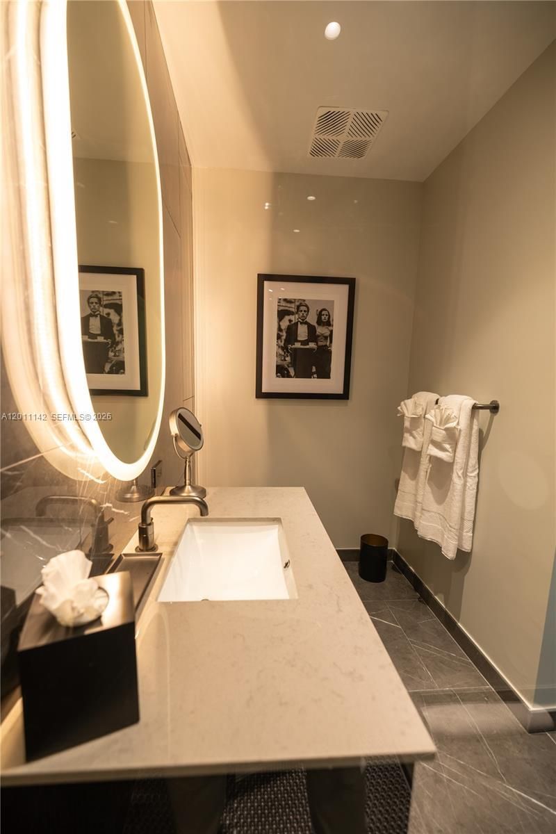20 NE 11th St , Unit 5306, Miami, FL 33132 Photo
