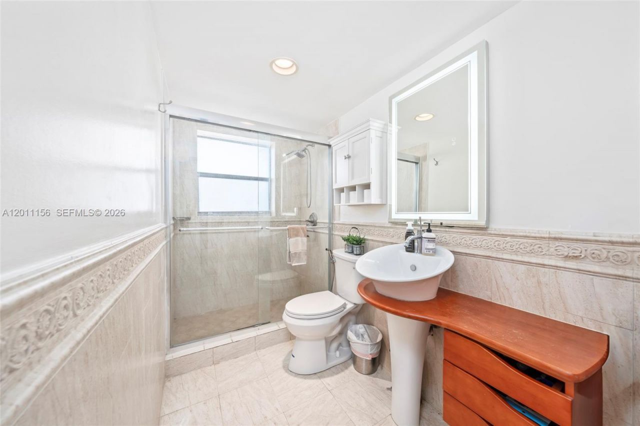 2100 Sans Souci Blvd, Unit B1006, North Miami, FL 33181 Photo