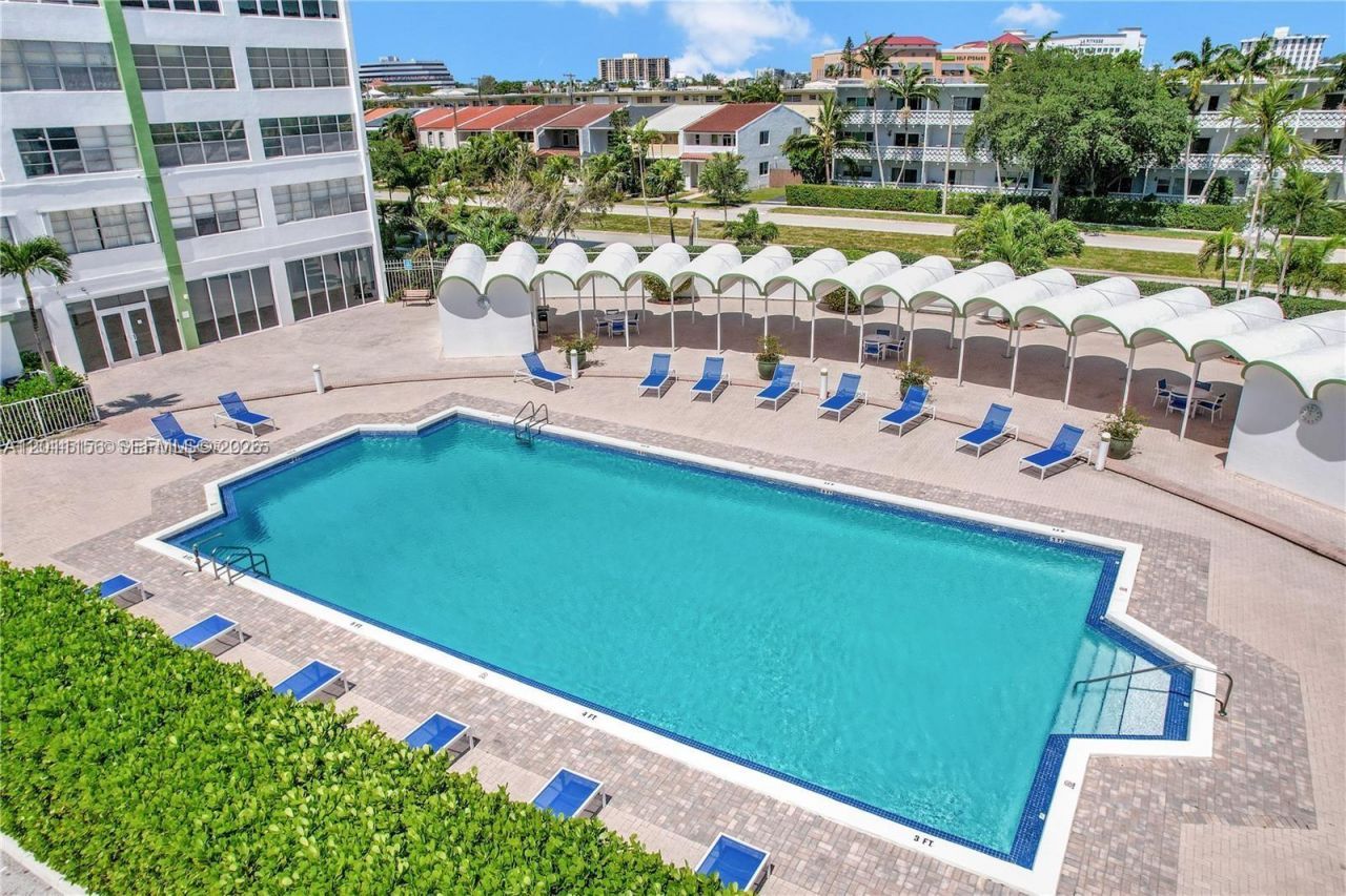 2100 Sans Souci Blvd, Unit B1006, North Miami, FL 33181 Photo