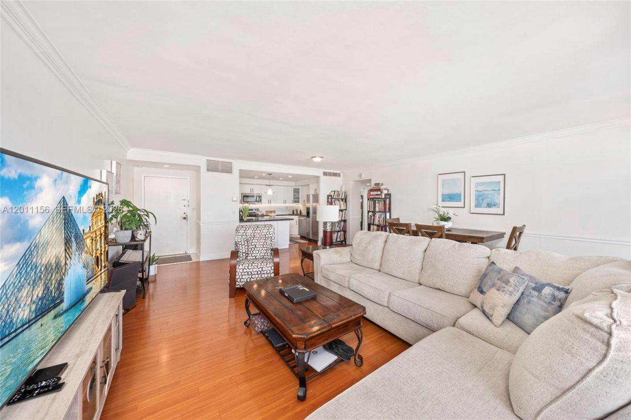 2100 Sans Souci Blvd, Unit B1006, North Miami, FL 33181 Photo