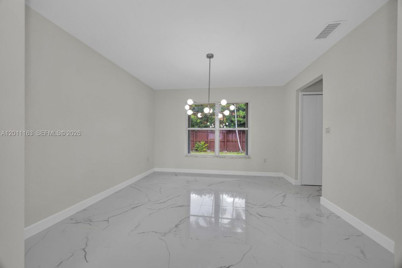 8503 SW 83rd St, Miami, FL 33143 Photo