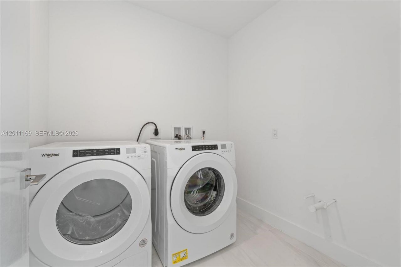 17550 Collins, Unit 501, Sunny Isles Beach, FL 33160 Photo