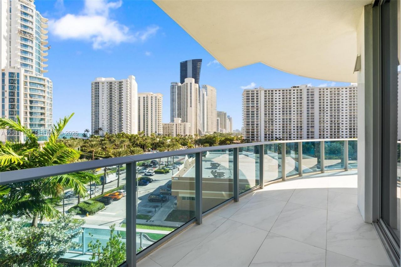17550 Collins, Unit 501, Sunny Isles Beach, FL 33160 Photo