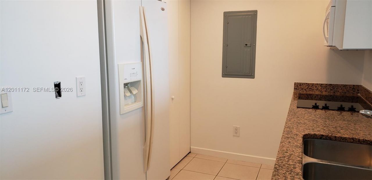325 S Biscayne Blvd, Unit 3120, Miami, FL 33131 Photo