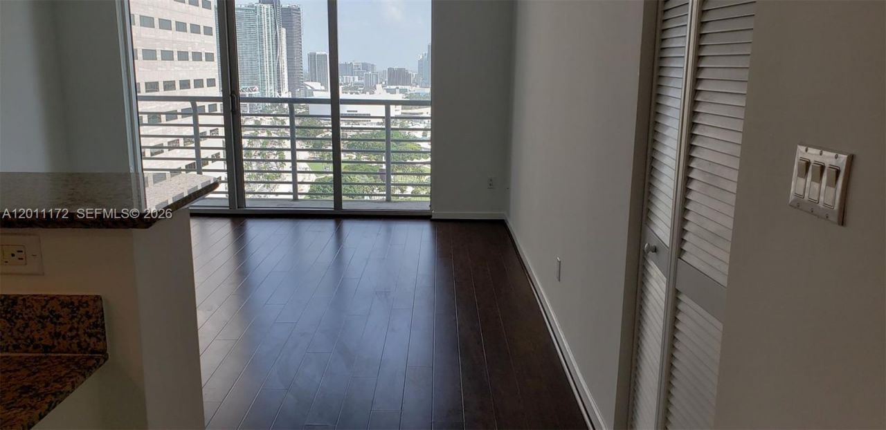 325 S Biscayne Blvd, Unit 3120, Miami, FL 33131 Photo