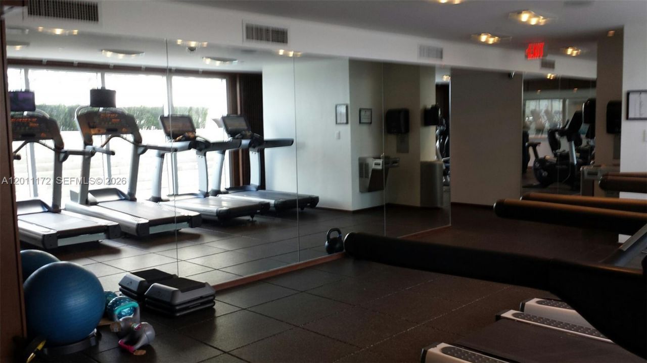 325 S Biscayne Blvd, Unit 3120, Miami, FL 33131 Photo