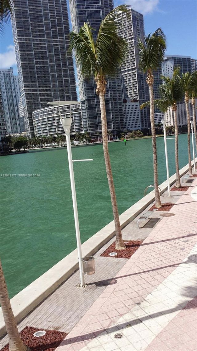 325 S Biscayne Blvd, Unit 3120, Miami, FL 33131 Photo